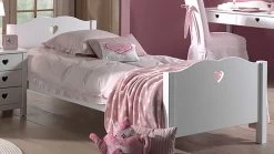 Kinderkamer Amori Met Nachtkast En 2-deurs Kast