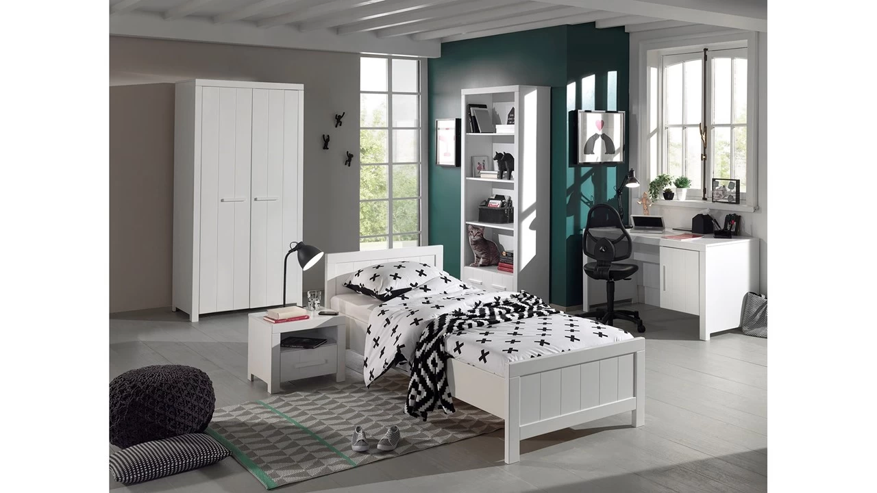 Complete Kinderkamer Erik Met Nachtkast, 2-deurs Kast En Bureau 1 Complete Kinderkamer Erik Met Nachtkast, 2-deurs Kast En Bureau