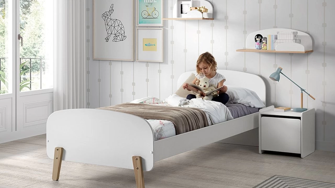 Bed Kiddy Inclusief Nachtkast En Commode 1 Bed Kiddy Inclusief Nachtkast En Commode